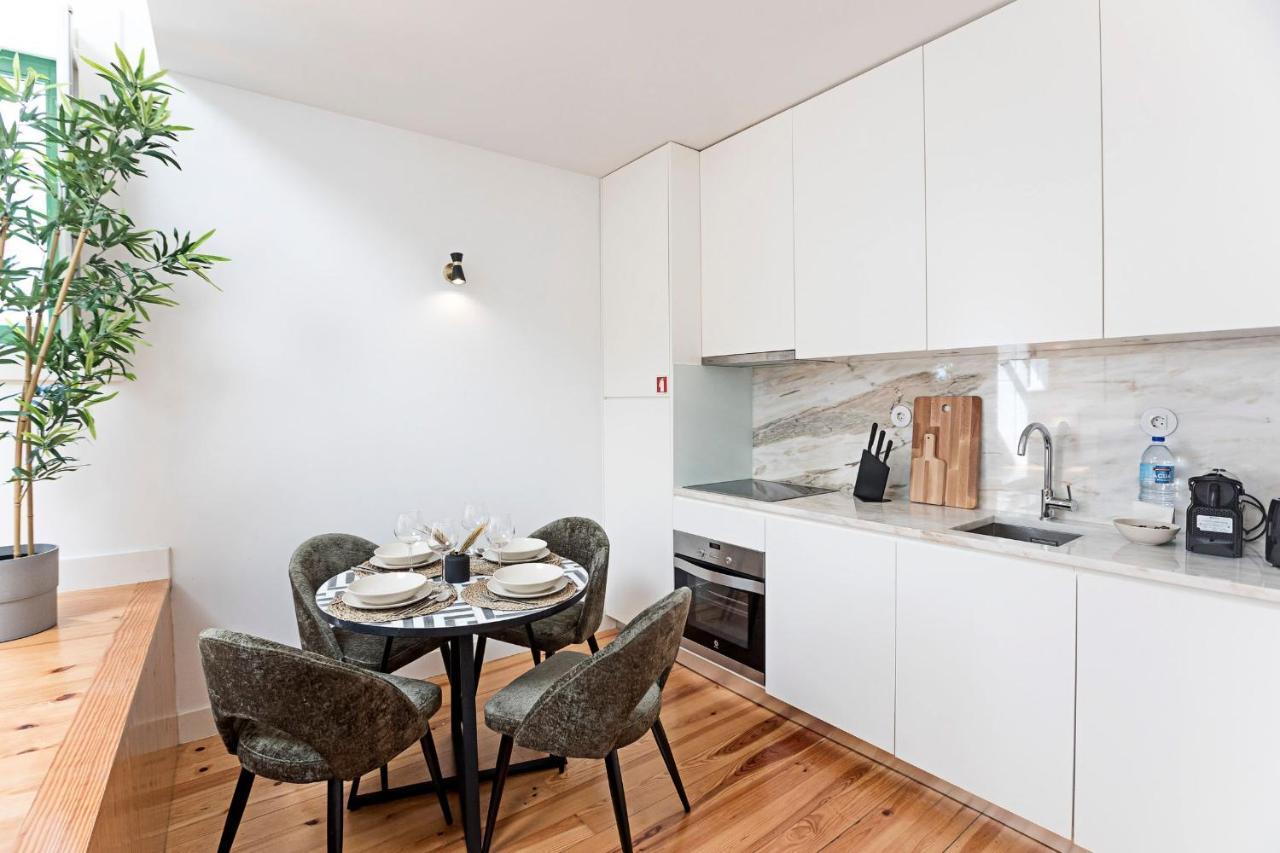 D. Joao IV Apartments By Lovelystay Porto Eksteriør bilde